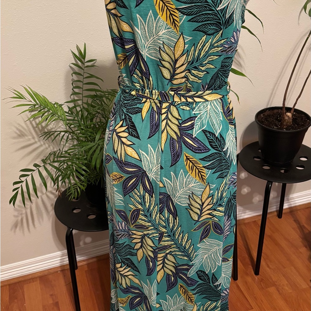 Tropical Leaf Print Maxi Dress - Picture 2 of 5